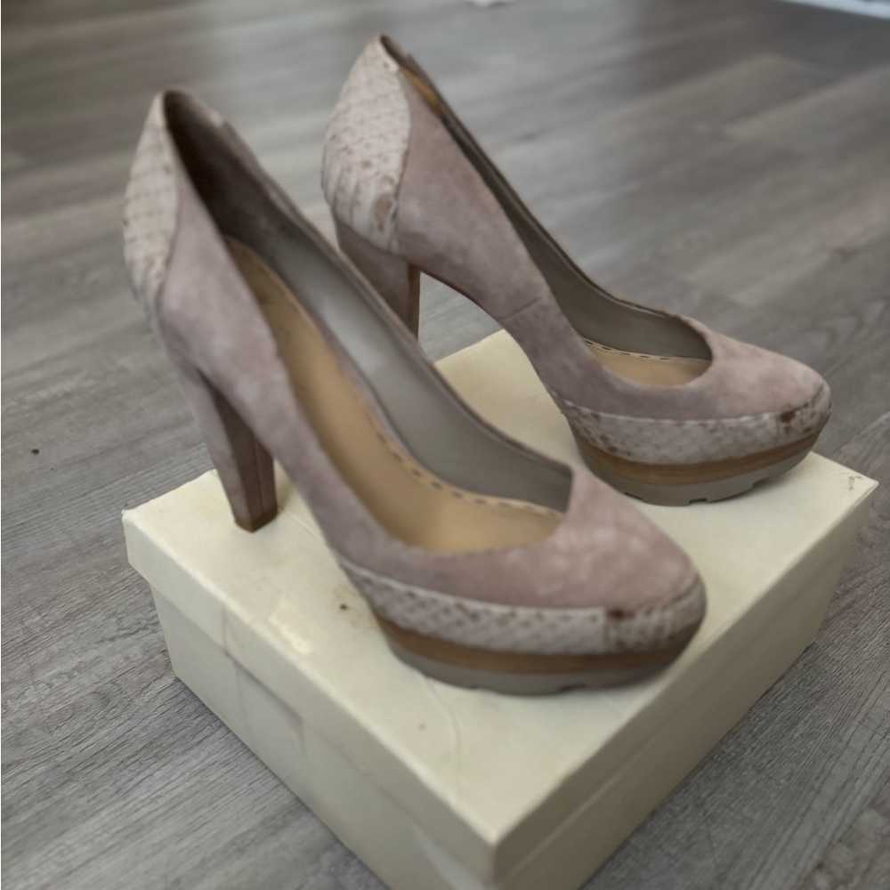 Coach Faux Snake Skin Stiletto Pump Platform Heels Womens 8 B Close Toe 2010’s